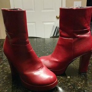 Red bongo boots